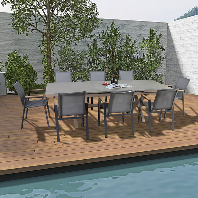 Розширюваний обідній набір для відкритого саду