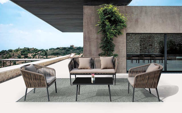 Відпочинок на відкритому повітрі у внутрішньому дворику